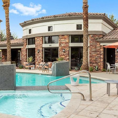 Cozysuites Glendale By The Stadium With Pool 05 Extérieur photo