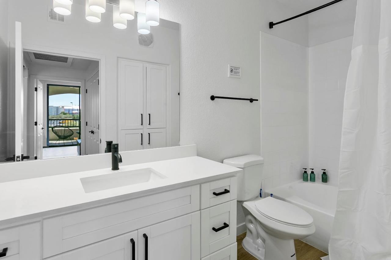 Cozysuites Glendale By The Stadium With Pool 05 Extérieur photo